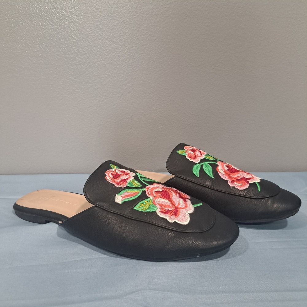 Aeropostale Womens Black Floral‎ Embroidered Pointed Toe Slip On Mule Loafers 8